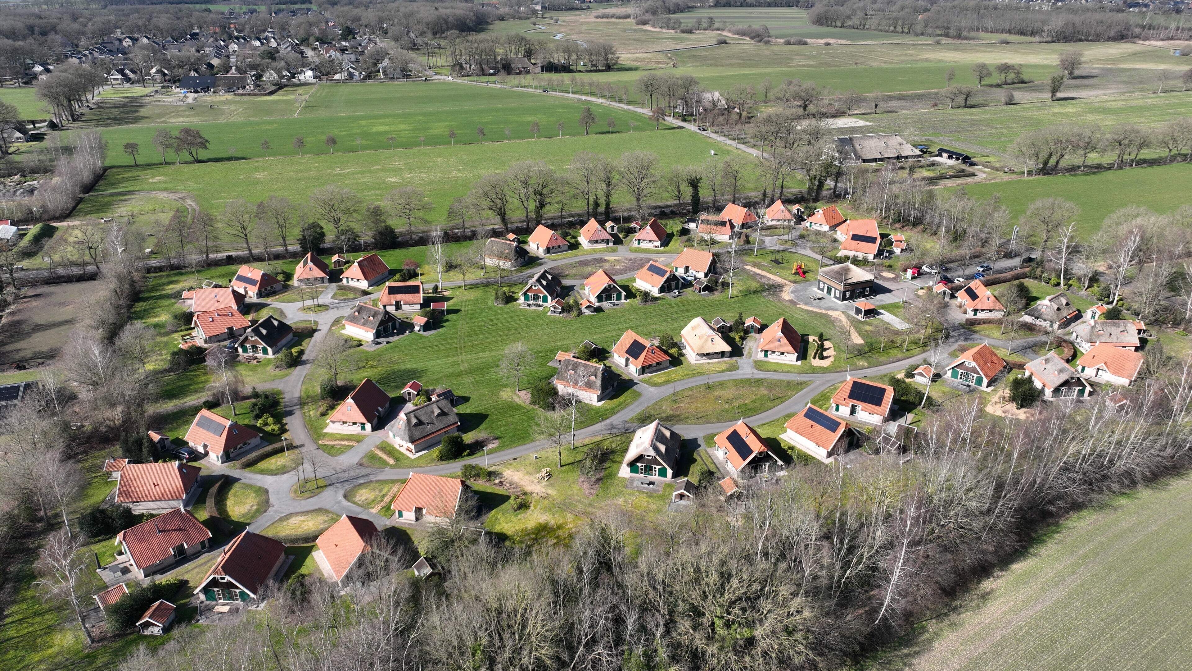 Nog 193 mensen wonen permanent op een vakantiepark in IJhorst (dat waren er vier jaar geleden 372) H