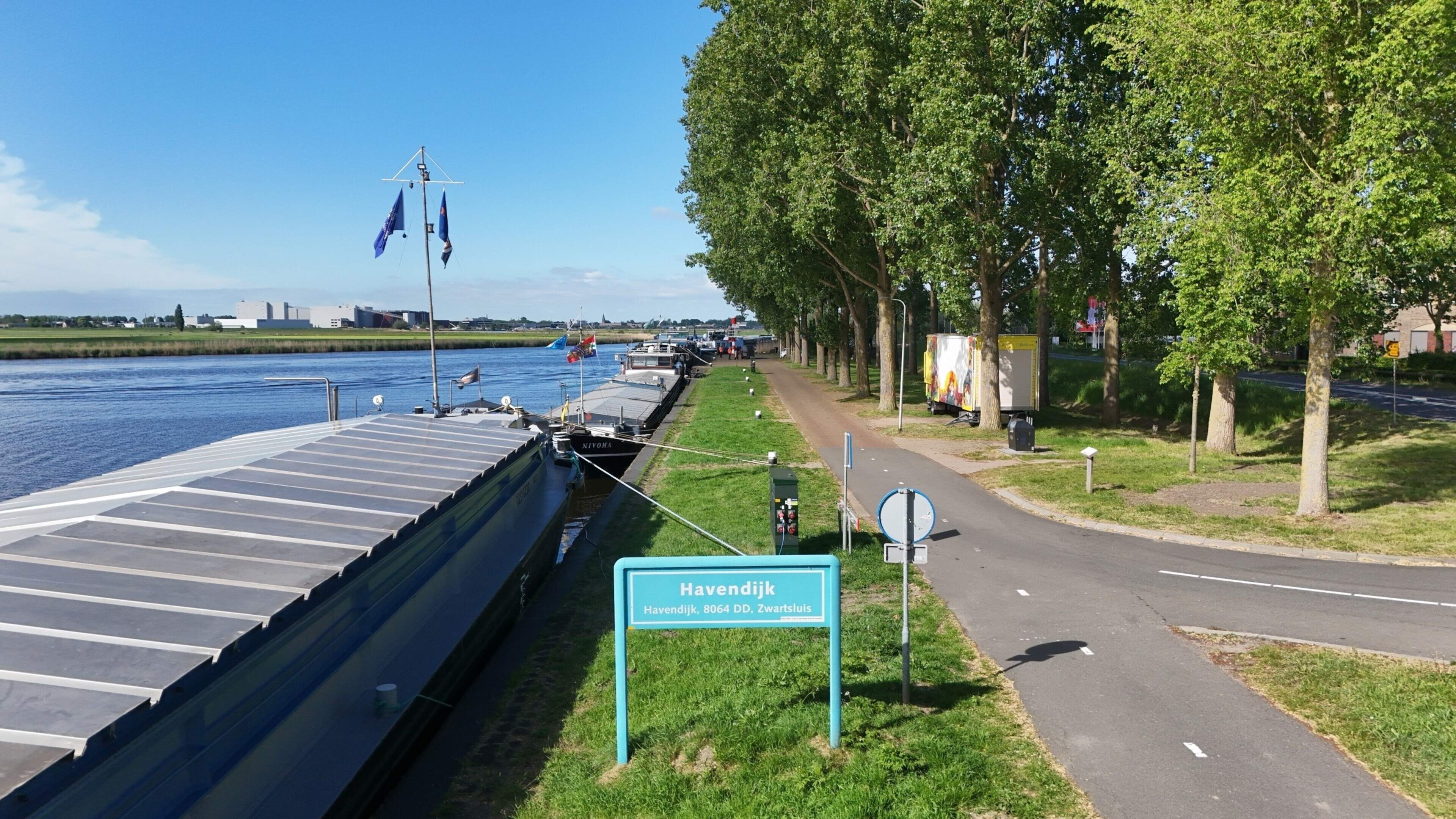 Karakteristieke Havendijk in Zwartsluis gaat op de schop. Bomen moeten wijken (komen wel terug) en e
