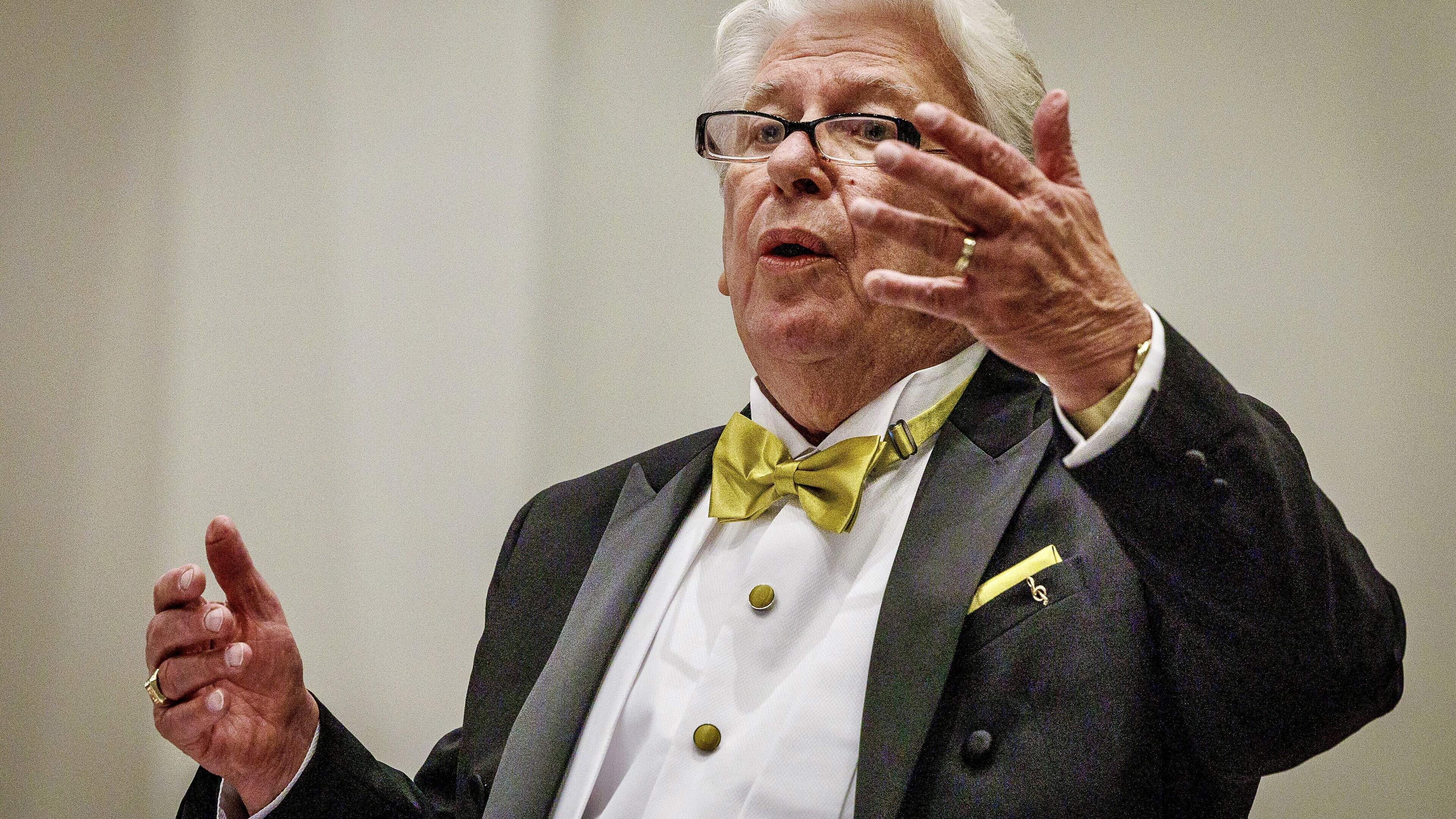 Dirigent Johan Rodenhuis uit Nijeveen viert zijn 50-jarig dirigentschap met een jubileumconcert in D