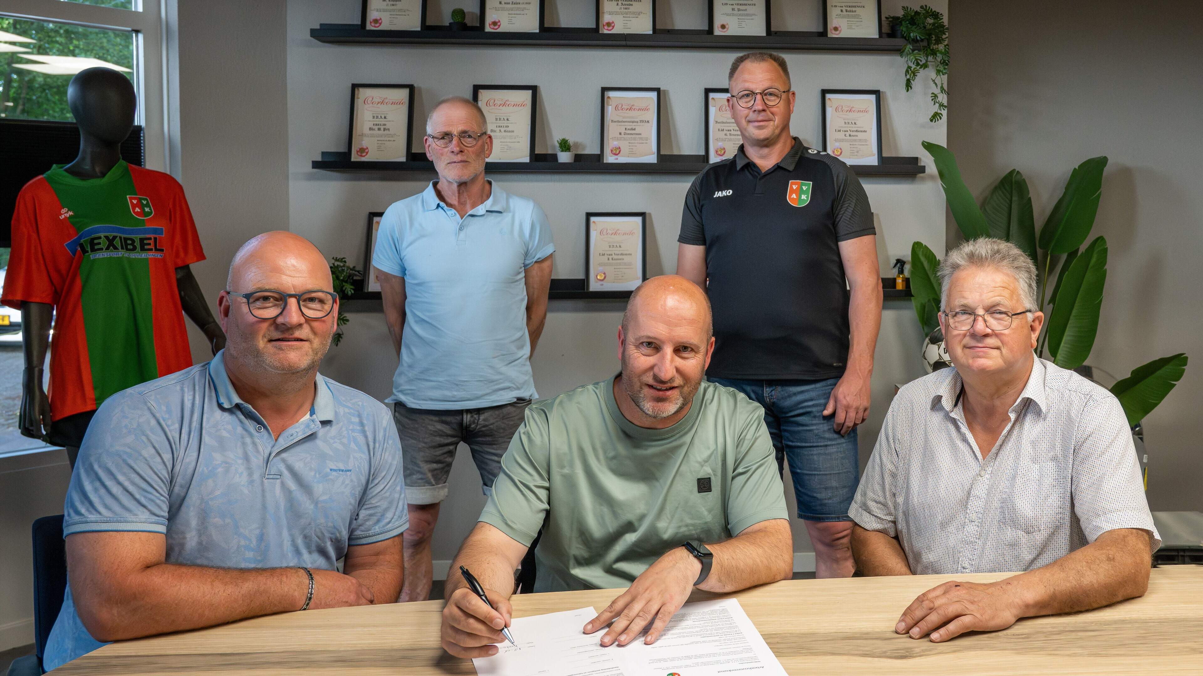 Lodewijk Danser is nieuwe trainer vijfdeklasser VVAK
