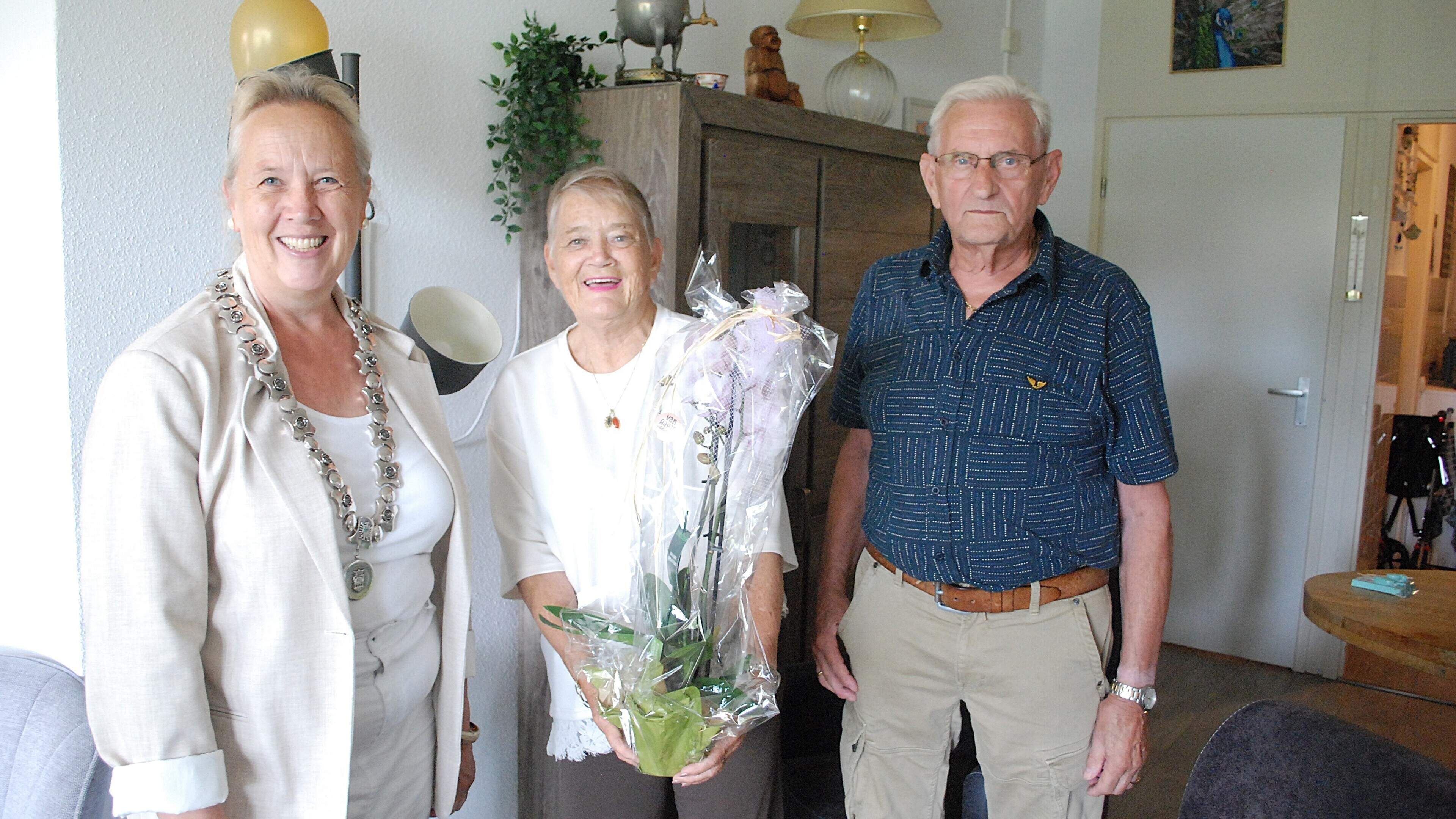 Diamanten huwelijk voor Willem en Anneke de Groot-Schalen. ‘We houden gewoon ontzettend veel van elk