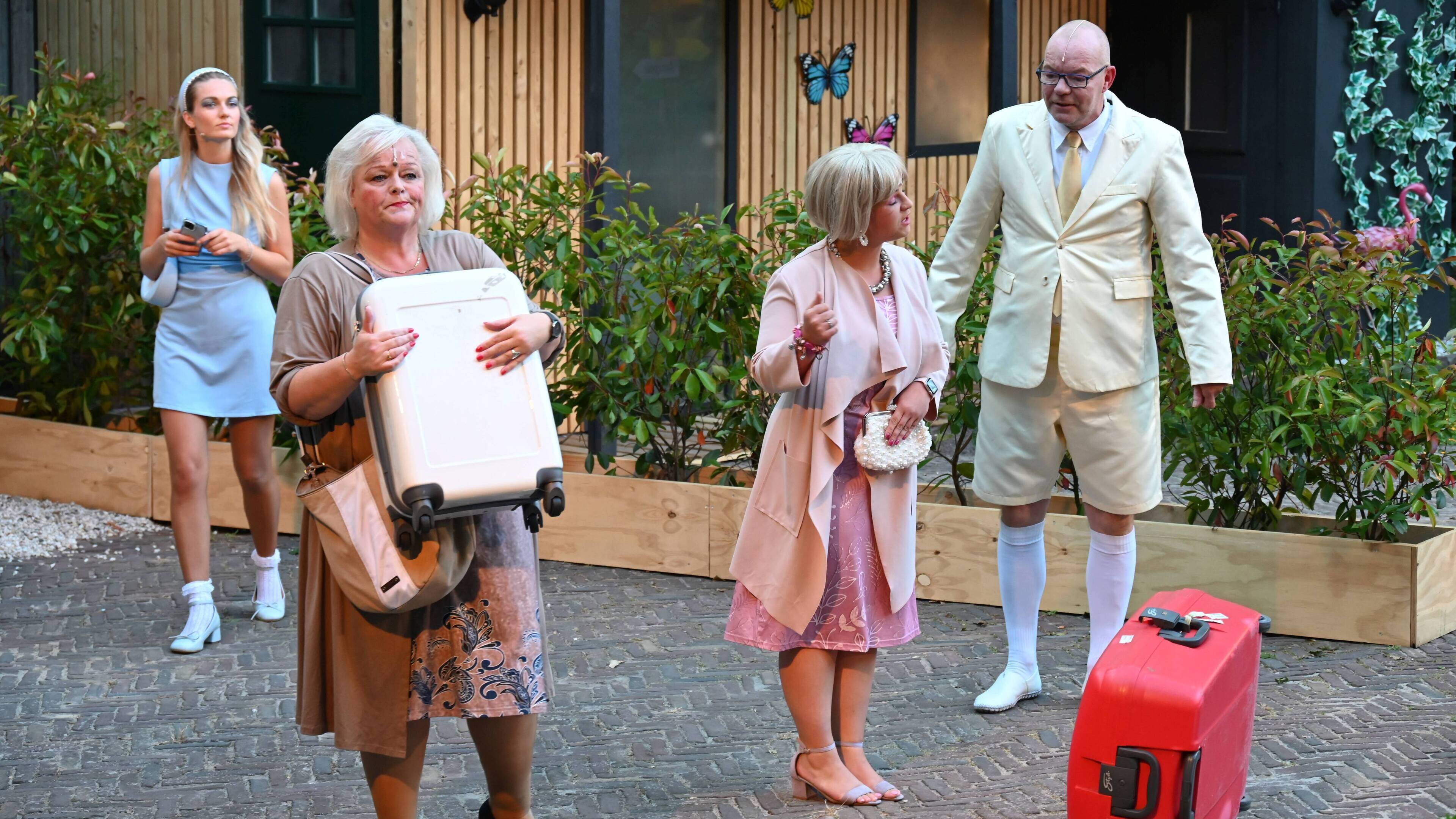 Openluchtspel Ruinen krijgt lachers op zijn hand met ’Familie Bruinsma in de bocht’